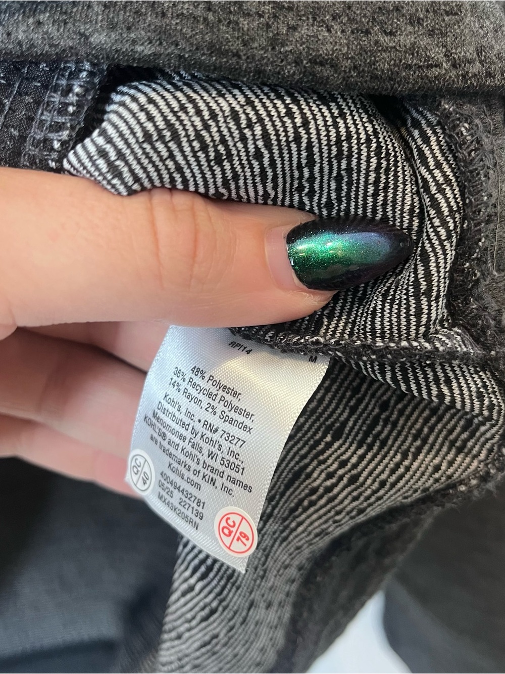 FLX Premium Textured Knit
Quarter-Zip Medium Charcoal Gray Sweater‎ Full Zip NWT - Picture 6 of 7
